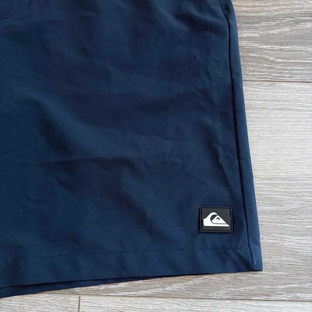Quiksilver Hybrid Amphibian Shorts Men's 36 Total Eclipse Navy Stretch Zip NEW